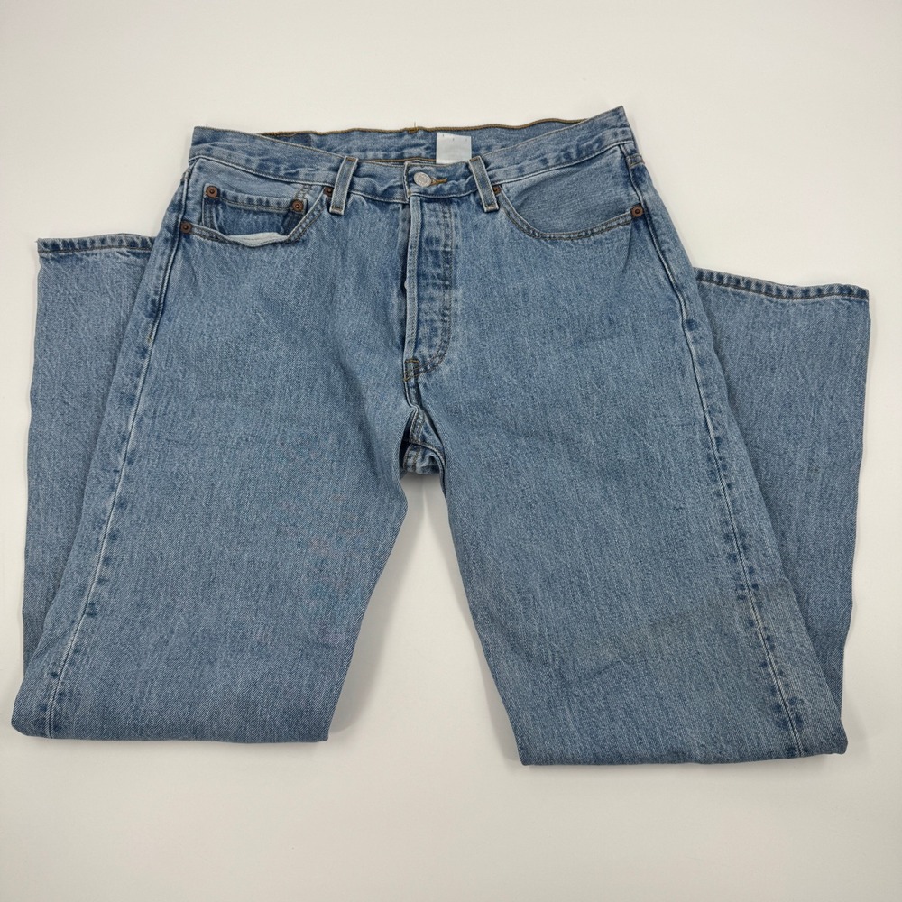 Levi's 501 Original Fit Jeans‎ Mens 33x30 Light Blue Vintage Button Fly Straight